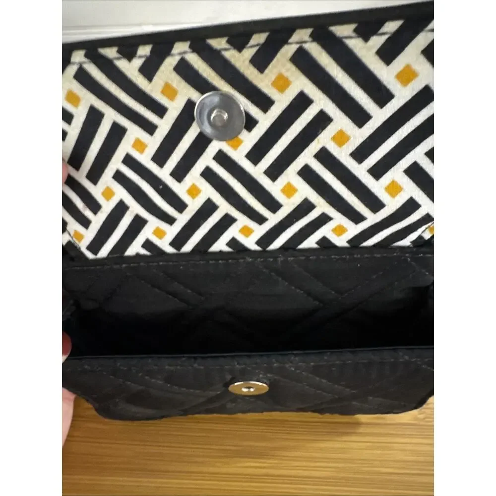 Vera Bradley Wristlet Wallet Classic Black 6x4x2